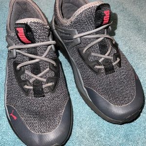 PUMA size 12 little girl’s 
Grey/pink